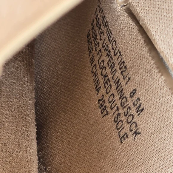 Size 8.5 Women's Madden Girl Tan Slip-On Clogs - Picture 3 of 5